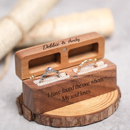 קופסת טבעות מעץ בעיצוב אישי