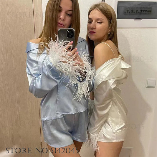 סט פיג'מה לנשים עם נוצות